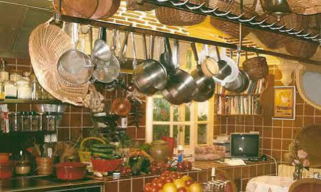 Le Petit Manoir Des Bruyeres Bed & Breakfast Villefargeau Dış mekan fotoğraf