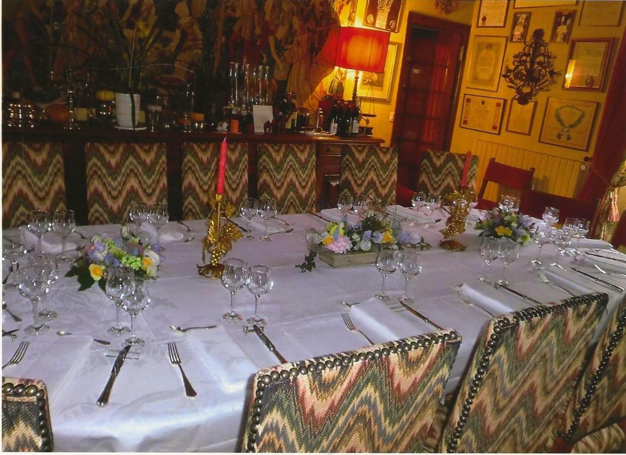 Le Petit Manoir Des Bruyeres Bed & Breakfast Villefargeau Dış mekan fotoğraf